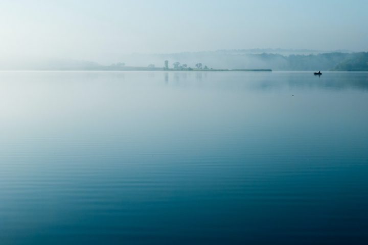 bg-calm-lake